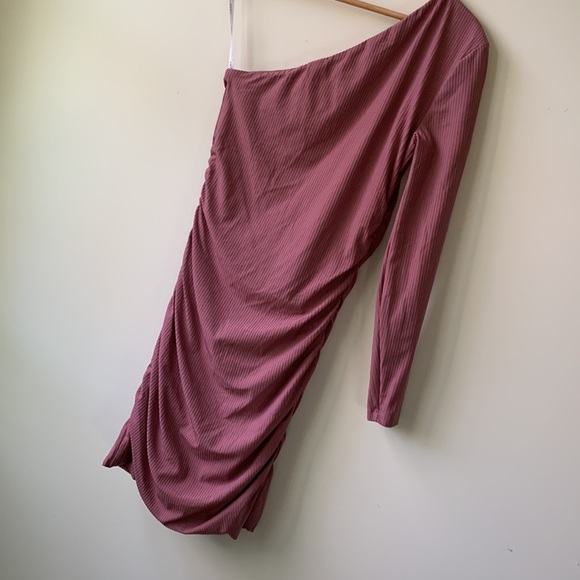 Kookai sz1(38) one sleeve pink ruched body con dress - Picture 4 of 5